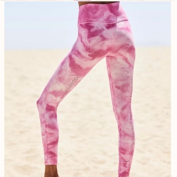 Free People Movement Good Karma tie dye high rise pink yoga 7/8  leggings M/L - Picture 2 of 8